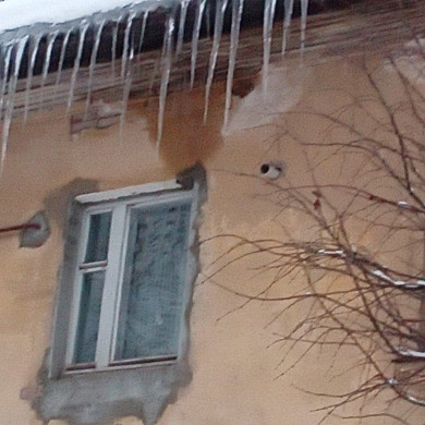Жителей дома по ул. Новой заливает